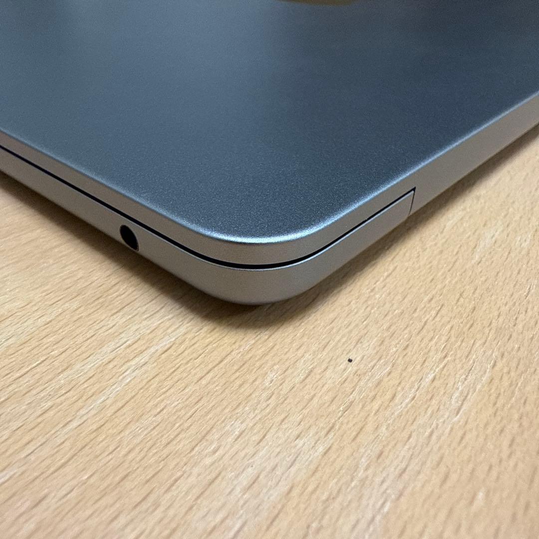 MacBookAir 2022 スペースグレー M2/8GBメモリ/256GB