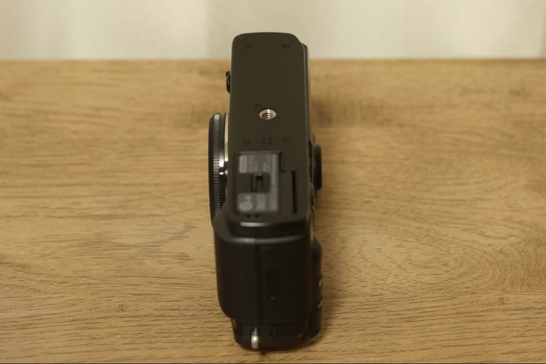 【良品】Fujifilm x-pro2 本体+充電器 シャッター枚数 3,365