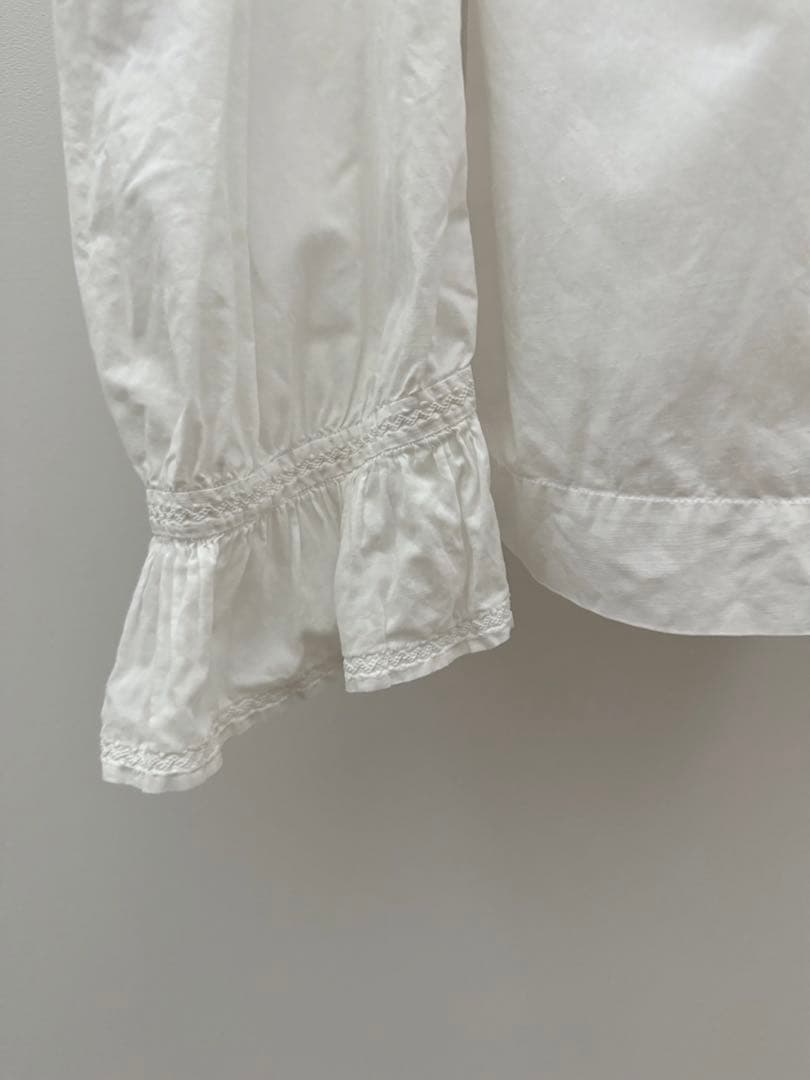 フランスアンティーク　コットンフリルモノグラム刺繍レースブラウス À