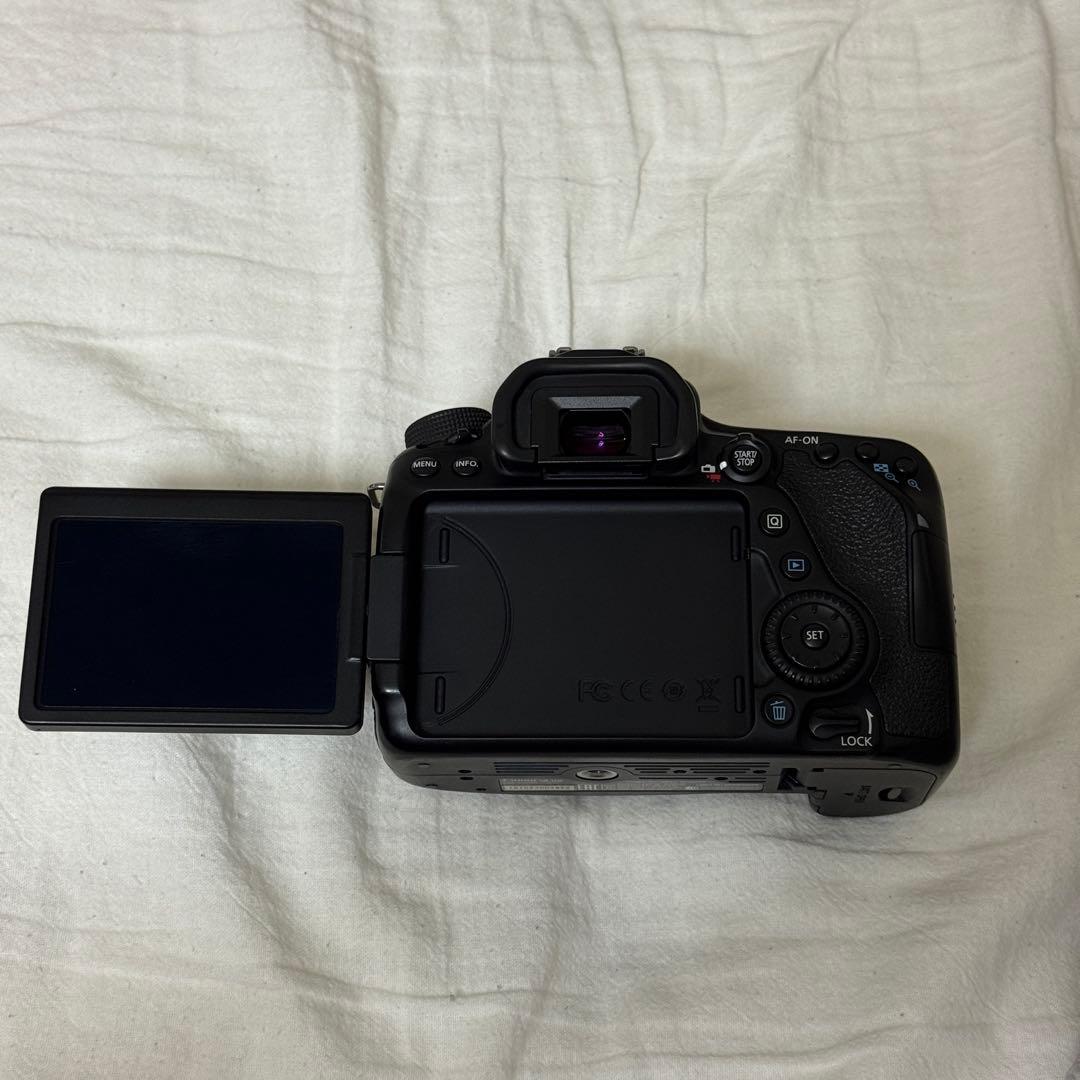 Canon EOS 80D デジタル一眼レフカメラ