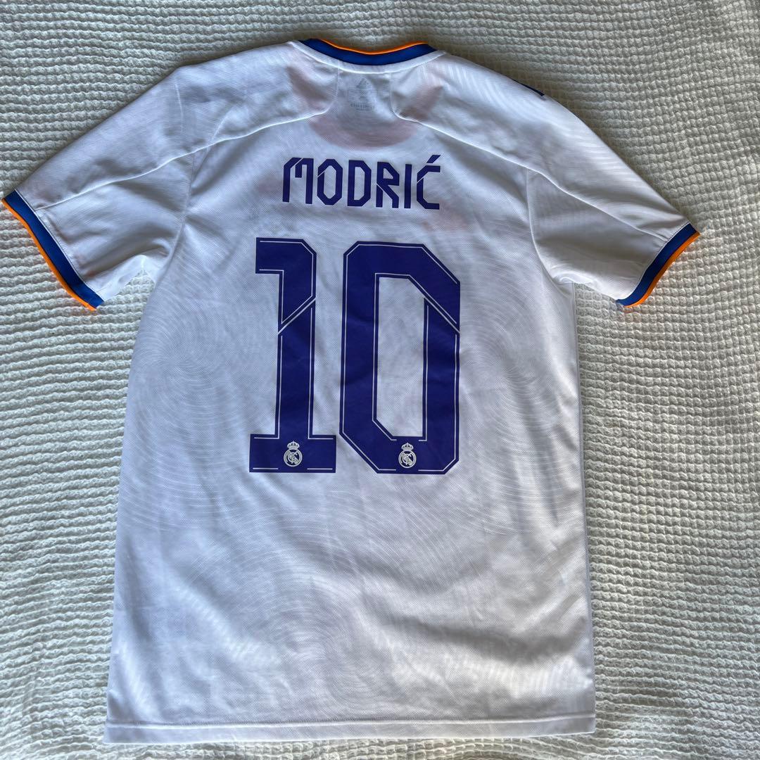 モドリッチ レアル・マドリード 長尾謙杜私物