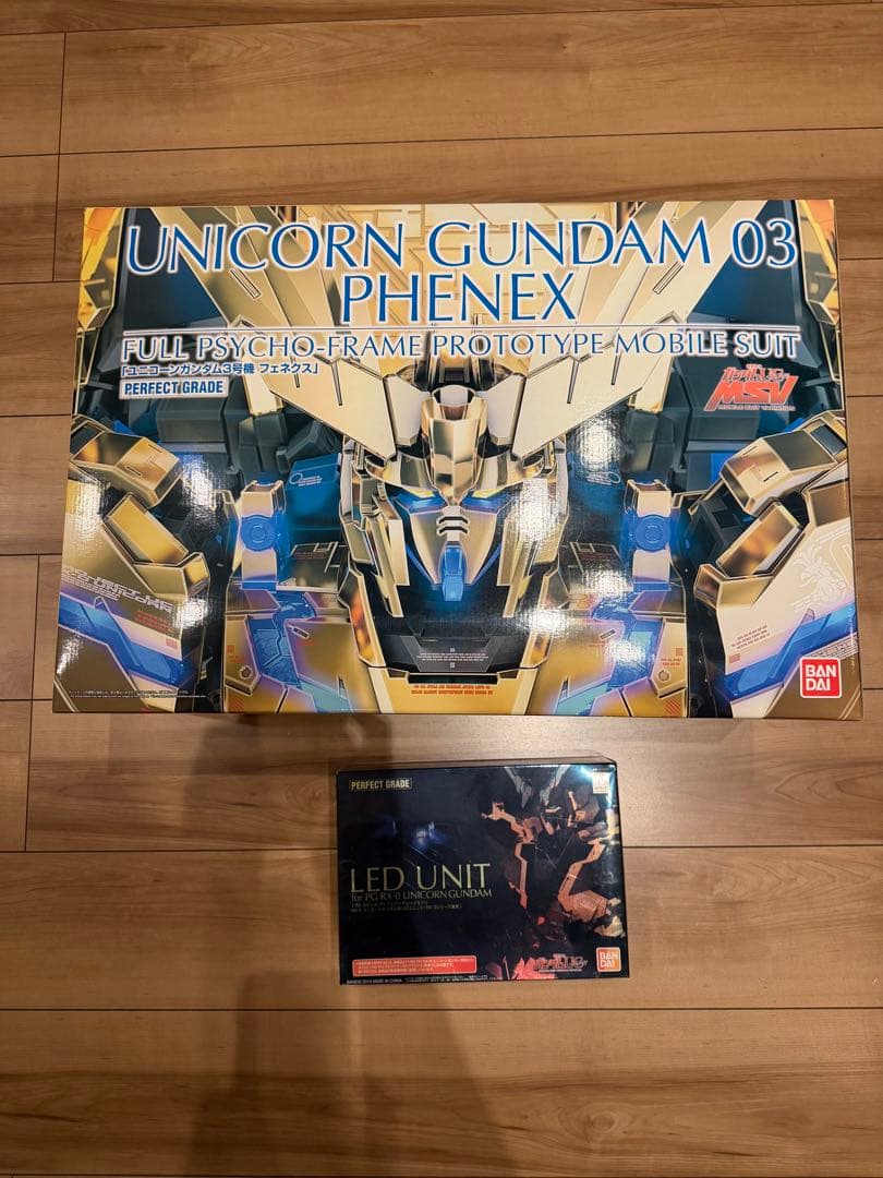 PG 1 / 60 ユニコーンガンダム3号機 フェネクス パーフェクトグレード
