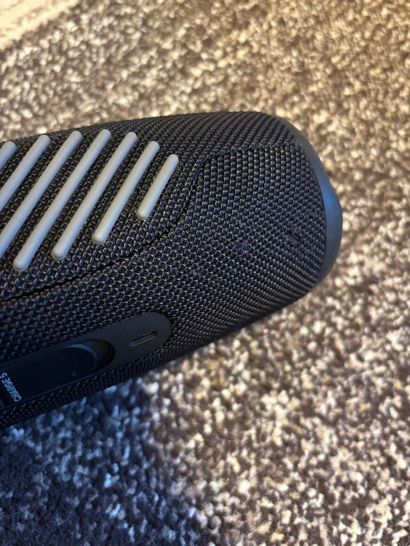 JBL charge5 ワイヤレススピーカー　カバー付き　音質良き