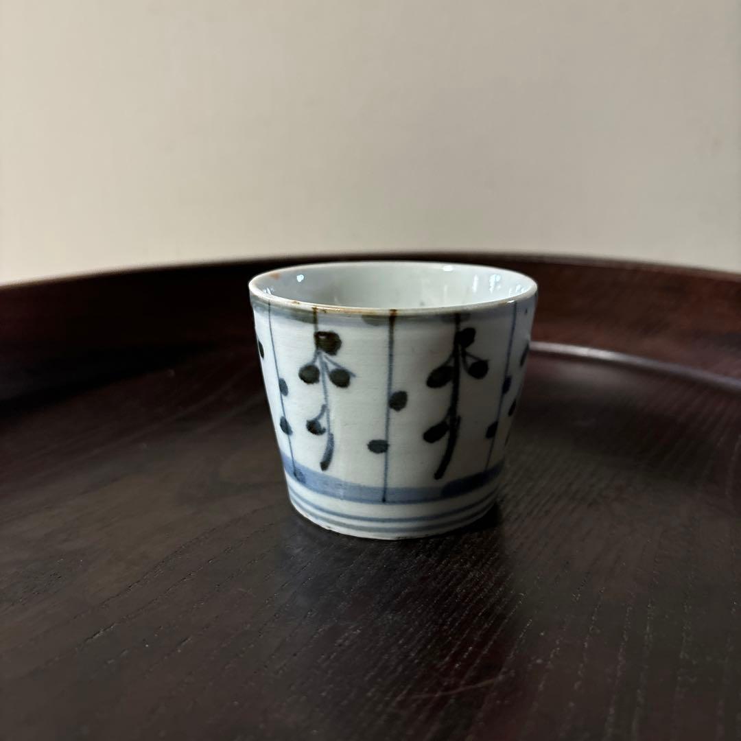 古伊万里染付　格子縞　蔓草文　④蕎麦猪口　江戸初期前期　アンティーク　白磁　李朝