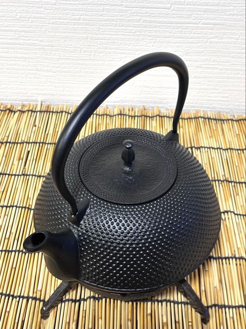 未使用品、栞付　南部盛榮堂ＯＩＧＥＮ造　平形アラレ　メーカー保証ＩＨ対応品