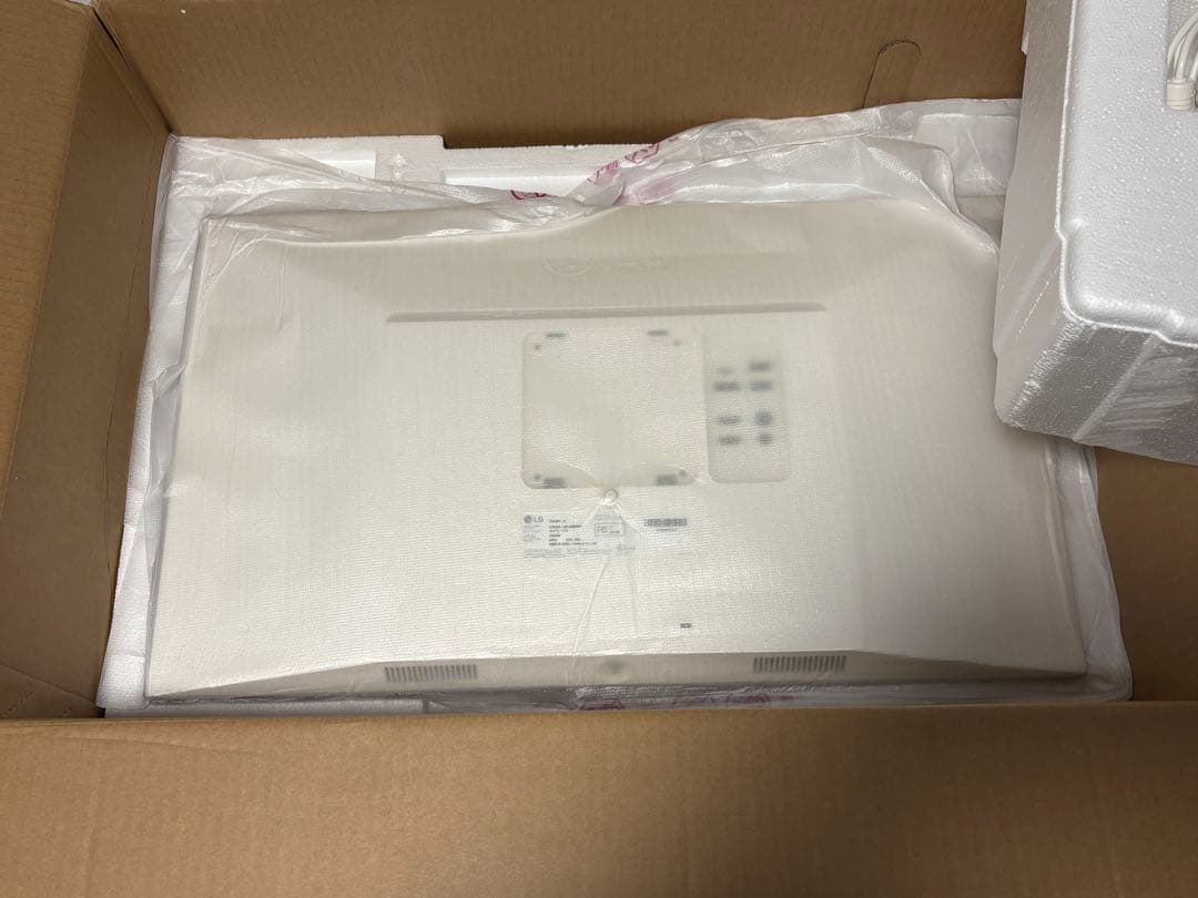 LG 27インチ4Kモニター　27UL850-W