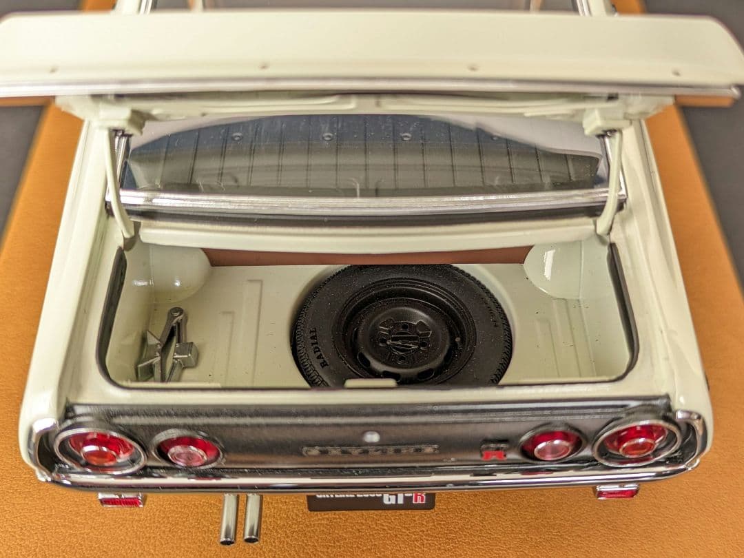 オートアート 1/18 日産 スカイライン 2000 GT-R KPGC110