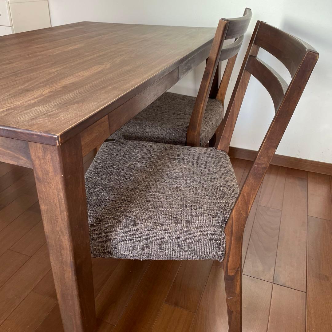 ダイニングテーブル　ウォールナット調　引き出し付き