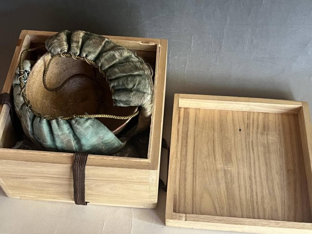 茶碗■時代物 古い土物碗 漆直し有り 堅碗 素焼き 笑窪 仕覆 古玩 骨董品■