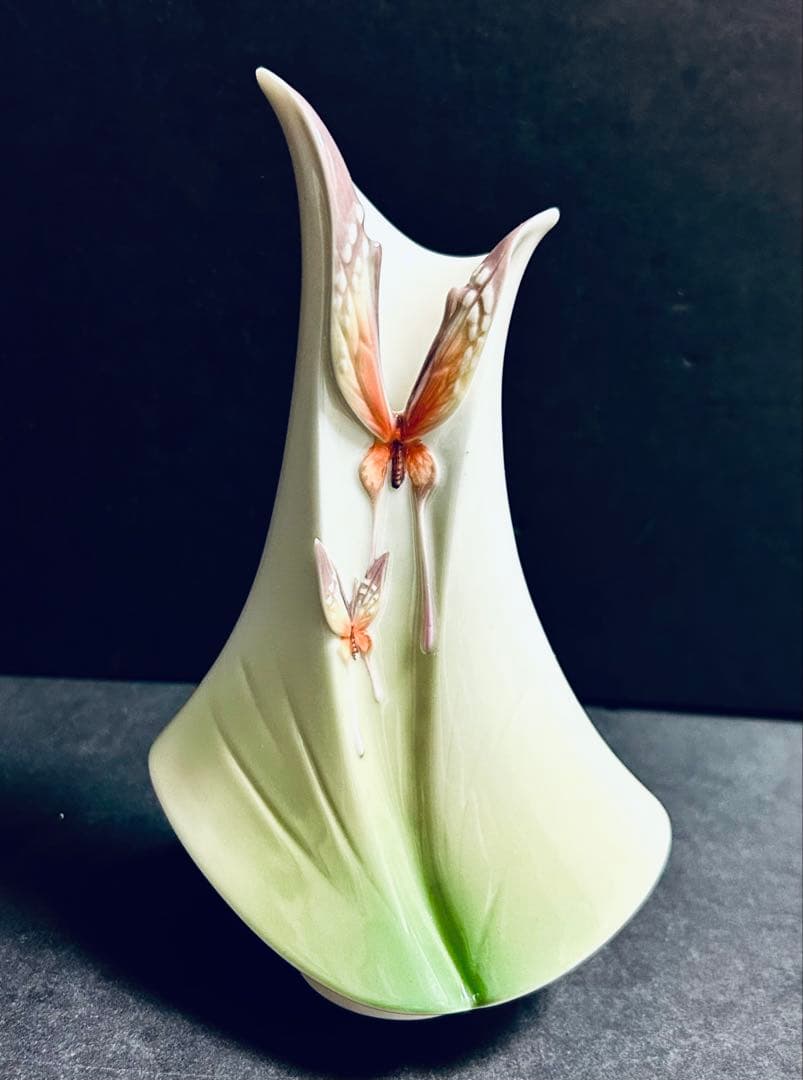 Franz San Franciscoフランツ　蝶々　花瓶