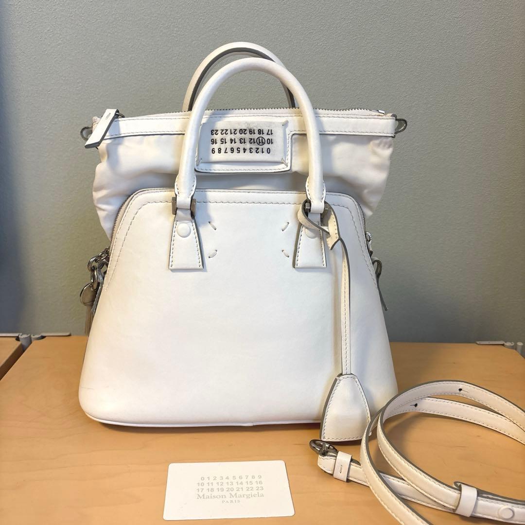 正規品 メゾンマルジェラ5AC ミニ26cm 白レザーショルダーバッグ