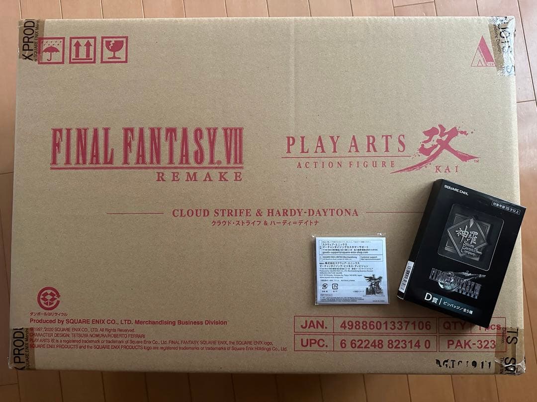 新品未開封　FF7クラウド&ハーディ＝デイトナ アクリルスタンド 神羅ピンバッジ