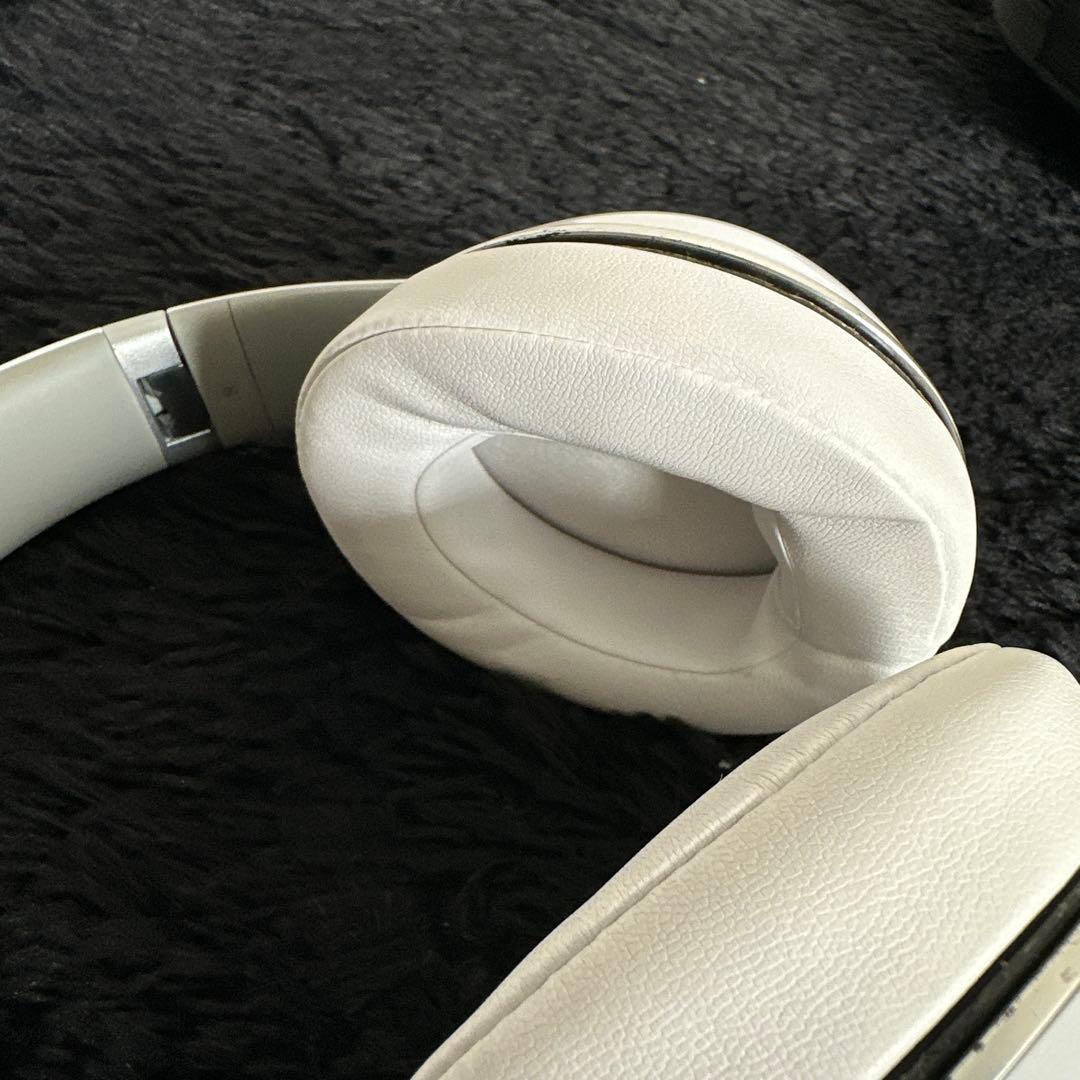 beats studio2 wireless ヘッドホン ホワイト レッド
