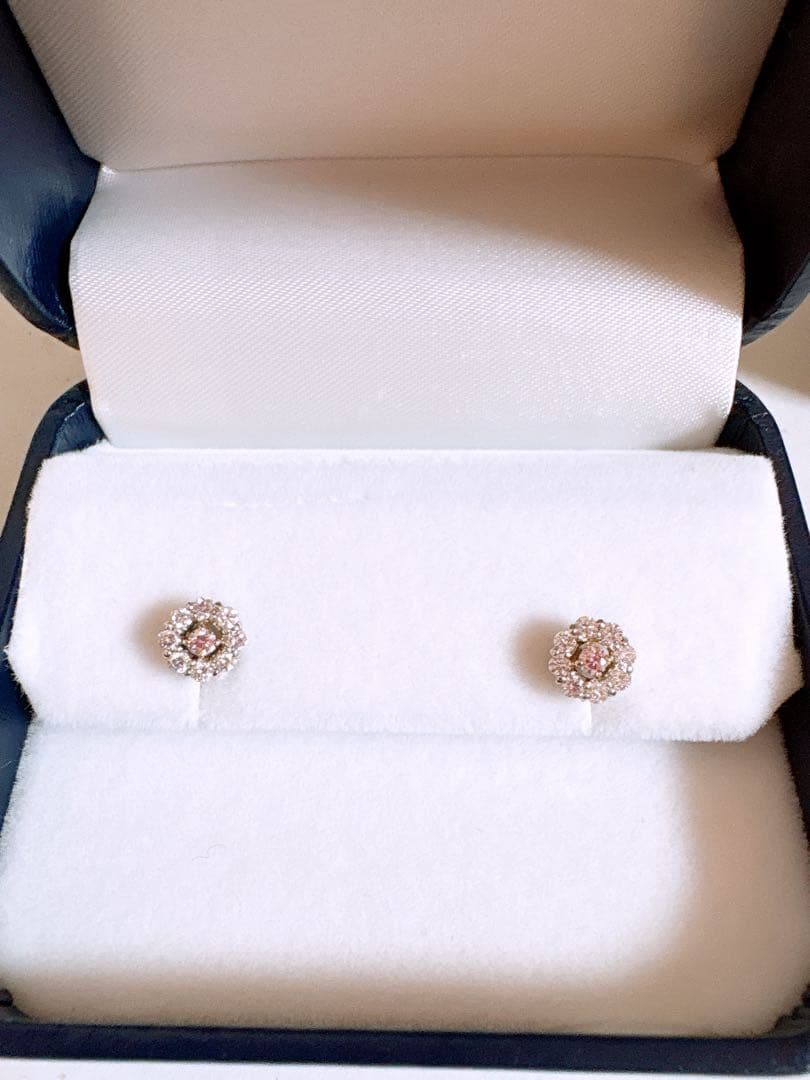 ぐ*う様 ピンクダイヤモンド　フラワー　ピアス