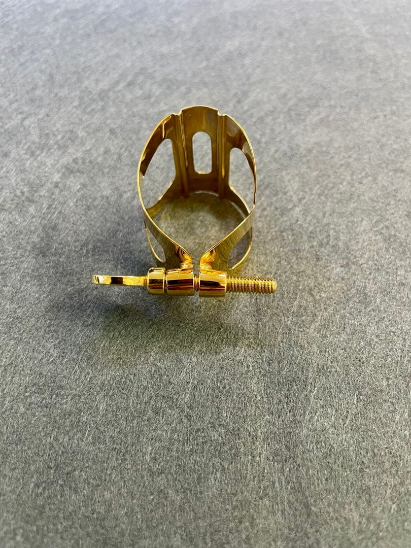 BG アルトサックス リガチャー　L11