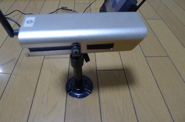 Uniden ワイヤレス監視カメラ　WCM70000　カメラ２台　モニター２台