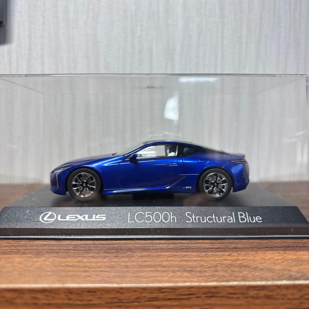 Lexus LC500h ミニカー Structural Blue