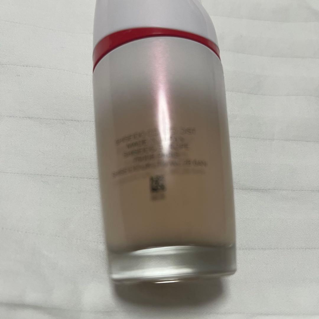 SHISEIDO エッセンス スキングロウ ファンデーション プライマー