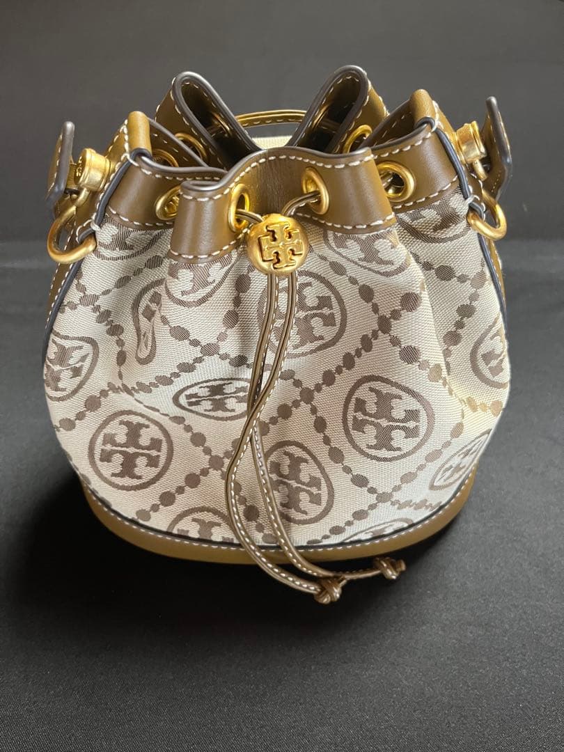 Tory Burch バケットバッグ