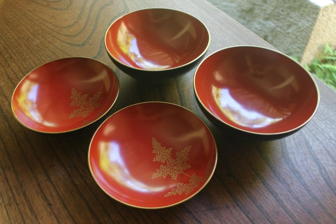 時代逸品！時代内朱金縁黒漆に優美な羊歯蒔絵の映えるお椀2点（検輪島塗蒔絵椀雑煮椀