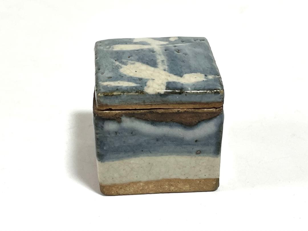 作家物　陶芸家　河井寛次郎　？　呉須鉄薬草文合子　香合　角型　箱付き　民藝　民芸
