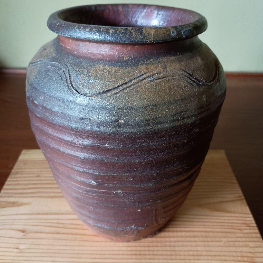 古備前 青胡麻窯変波状文壷　 窯印／　室町