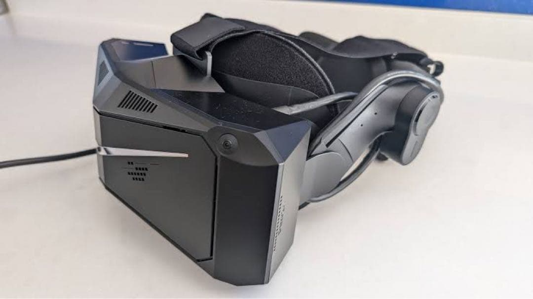 Pimax Crystal Light (Lighthouseプレート)