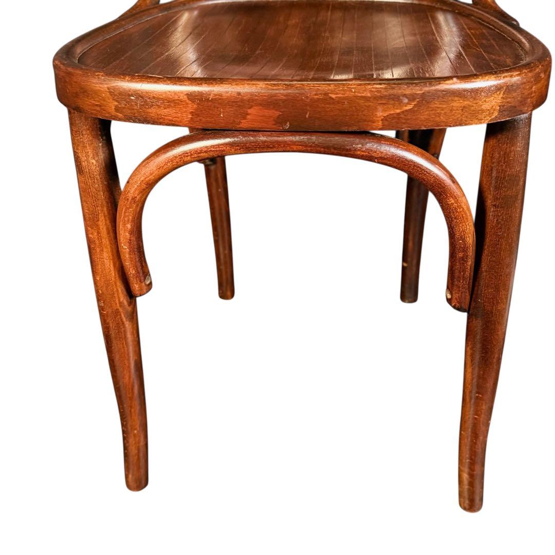 HR780 【マイナスネジ多用】　古いベントウッドチェア