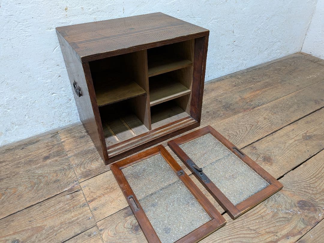 1111 アンティーク　ダイヤガラスのキャビネット　飾り棚　ケース　古家具レトロ