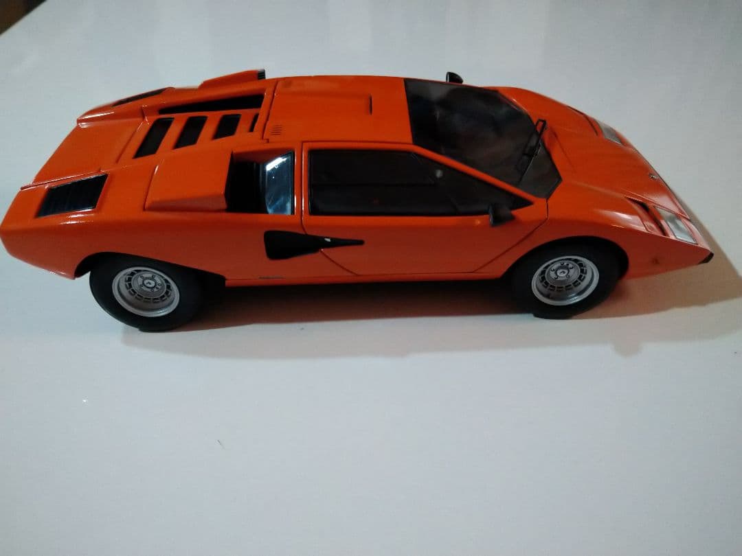 車　ＫＹＯＳＨＯ　1/18　ランボルギーニ　カウンタック　ＬＰ４００　ミニカー