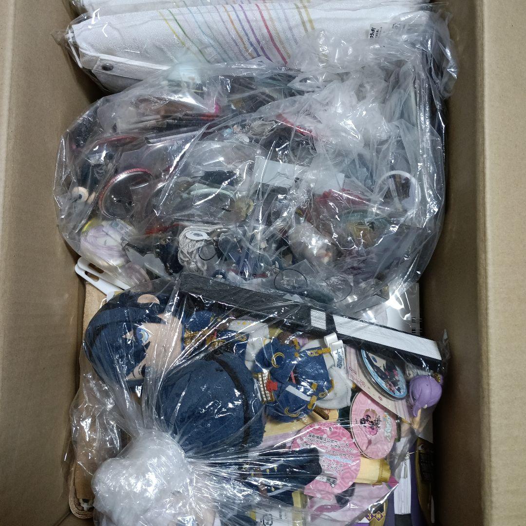 刀剣乱舞グッズ 120サイズ段ボール 250点以上 まとめ売り