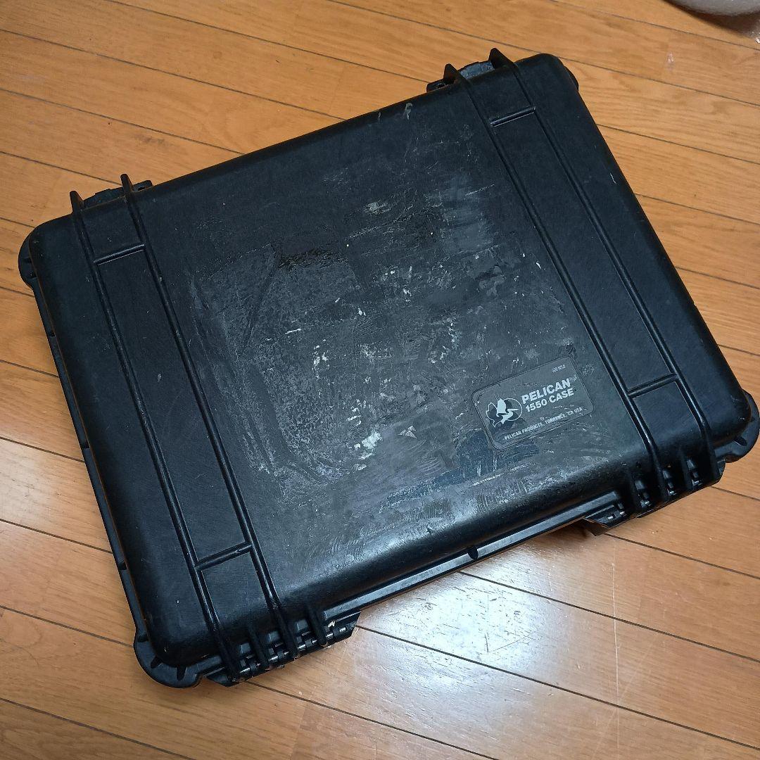PELICAN 1550 ミディアムケース 1550 黒　PC特別仕様 割れなし