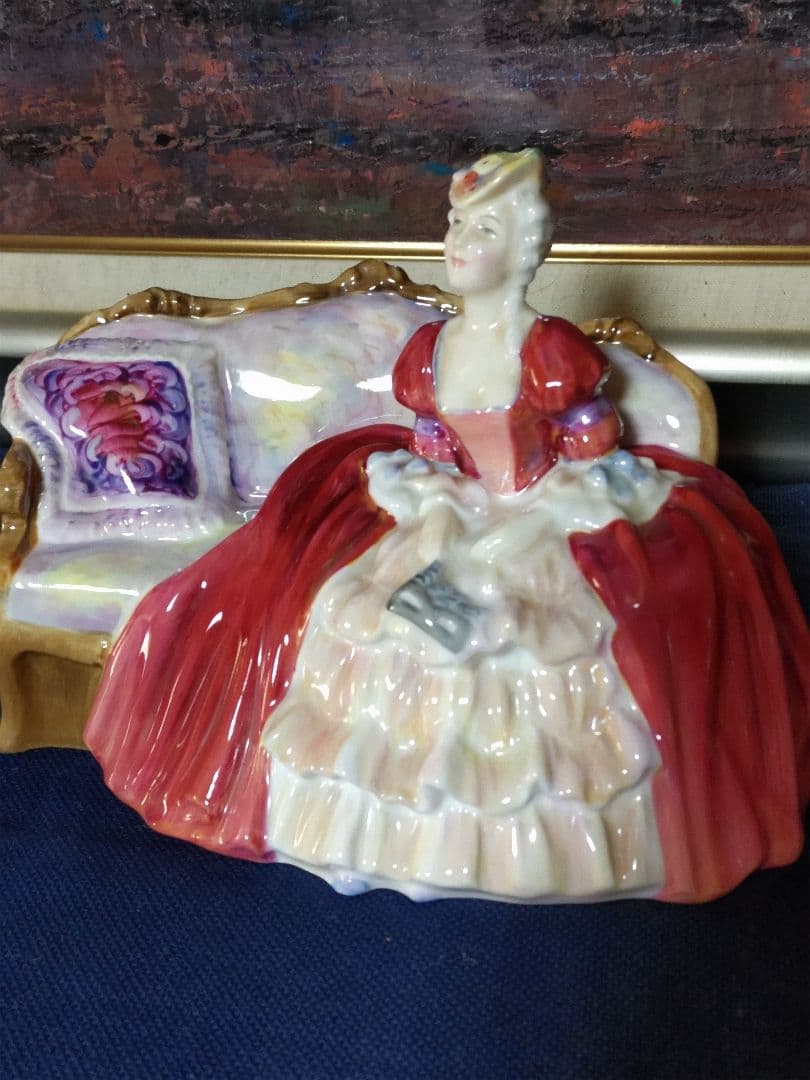 ロイヤルドルトン　貴婦人