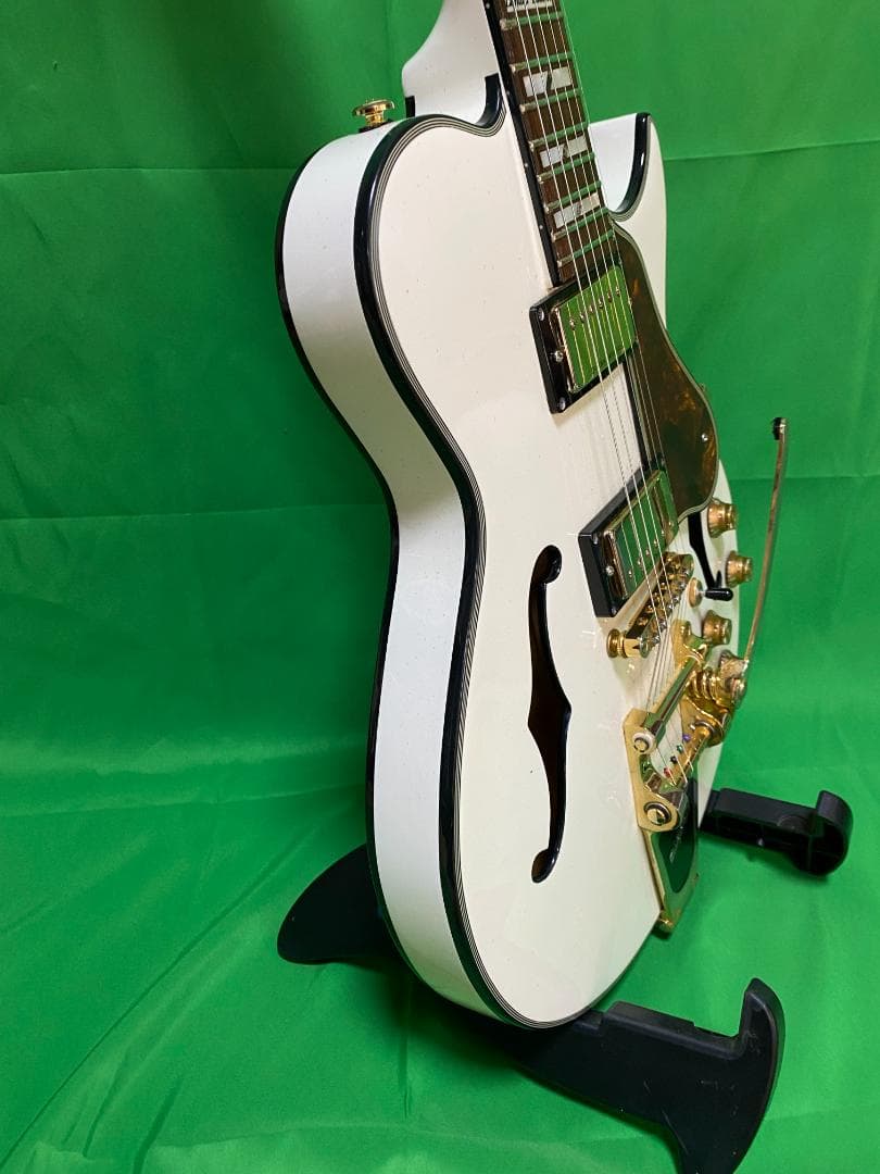 Greg Bennett RL4LTD White　セミアコ