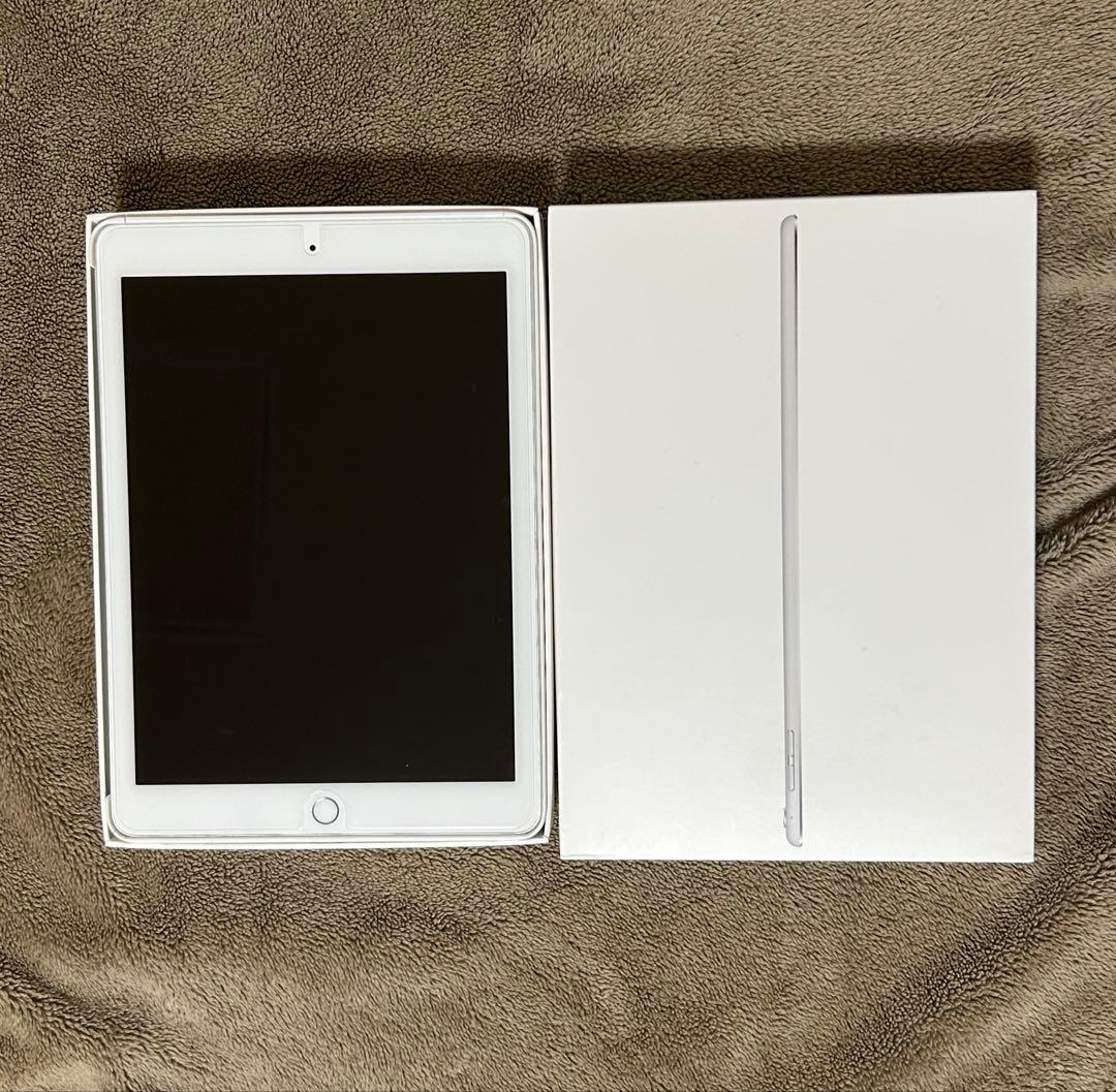 D*u様 Apple iPad A1673 シルバー 本体