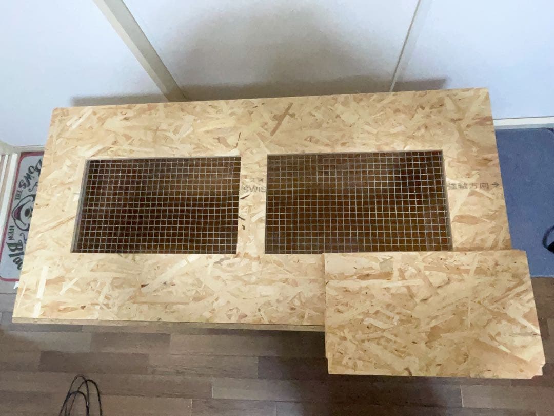 OSBボード製 爬虫類飼育ケース 120cm*60cm*60cm 大阪府取引可能