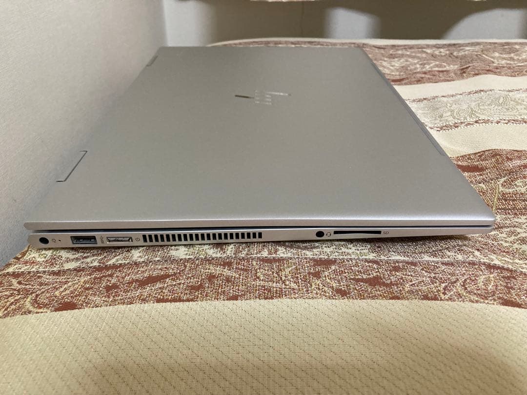 HP ENVYx360 15.6インチ i15-8265uCPU 　8GB