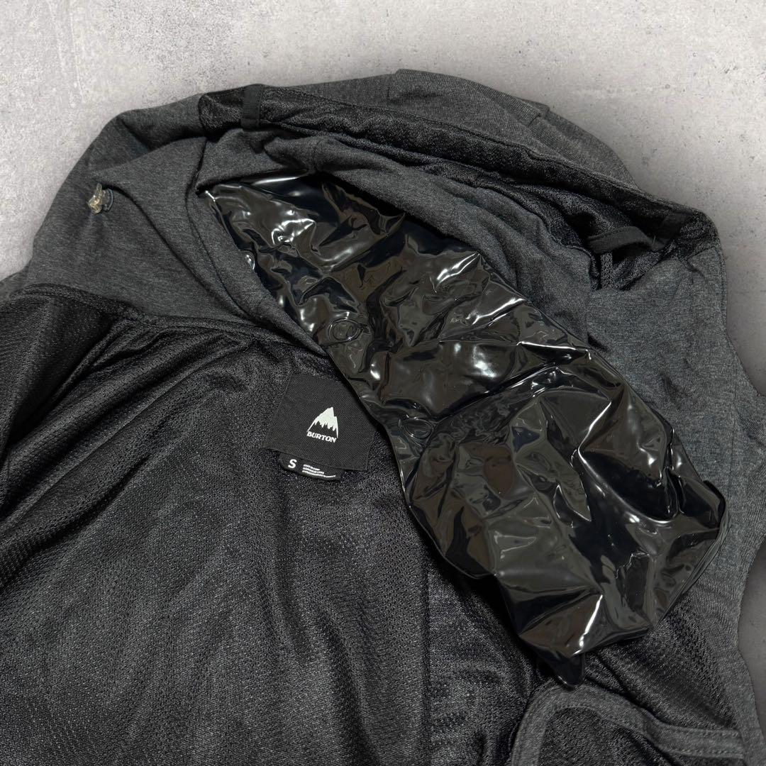 【レア美品】JAL×Burtonスリーパーフーディ エアクッション内蔵 S