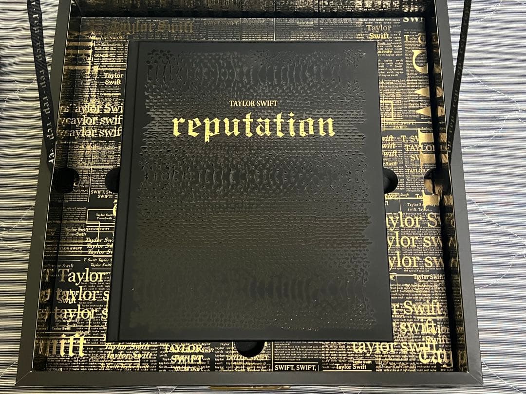 Taylor Swift Reputation Stadium Tour 特典