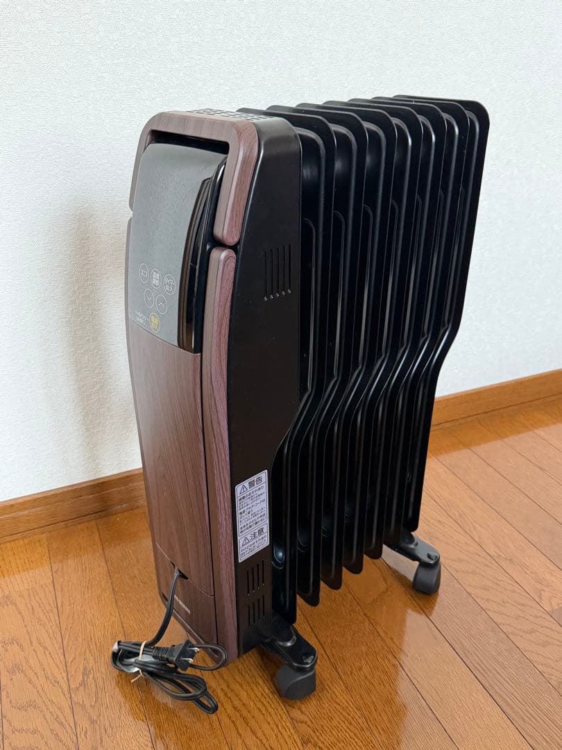 アイリスオーヤマ オイルヒーター 温度調節機能付 POH-S1208M-W