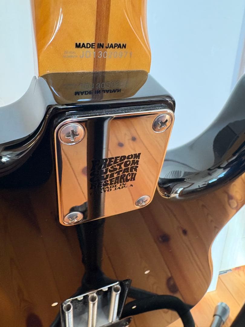 fender ストラトキャスター　右用　レフティ　ジミヘン　SUGIZO 黒