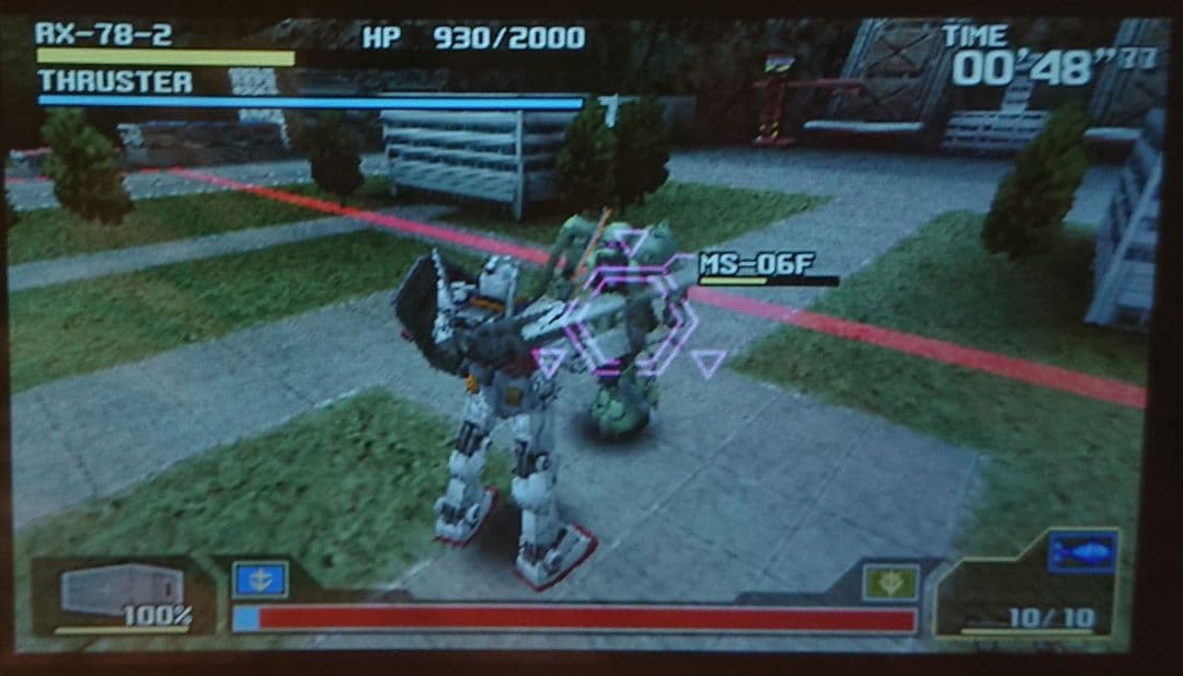 美品 ドコモ P906i PINK ピンク ガラケー ガンダム ゲーム 携帯