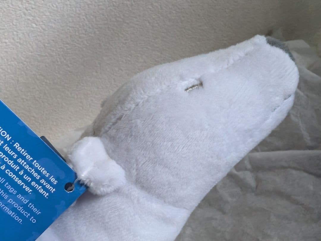 新品オルセー美術館のポンポン　シロクマ　ぬいぐるみ　グッズ　後ろ姿もかわいい