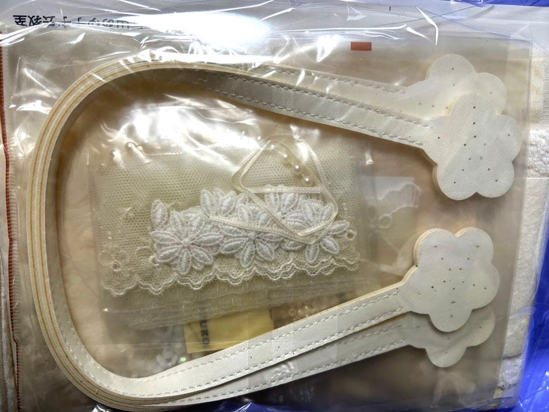 片山あゆ子コレクション　ウィンターリースバック白　キット