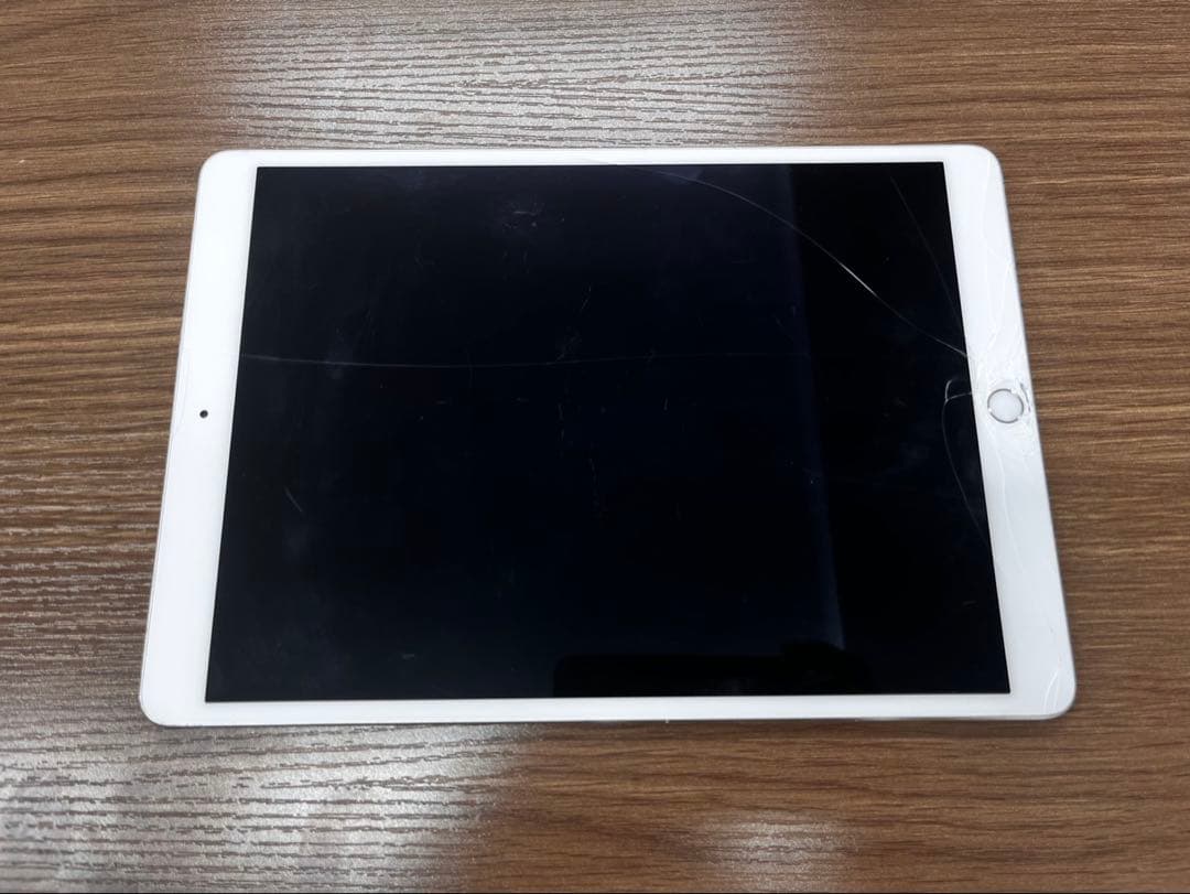 【ジャンク品】iPad Pro 2017（10.5インチ）