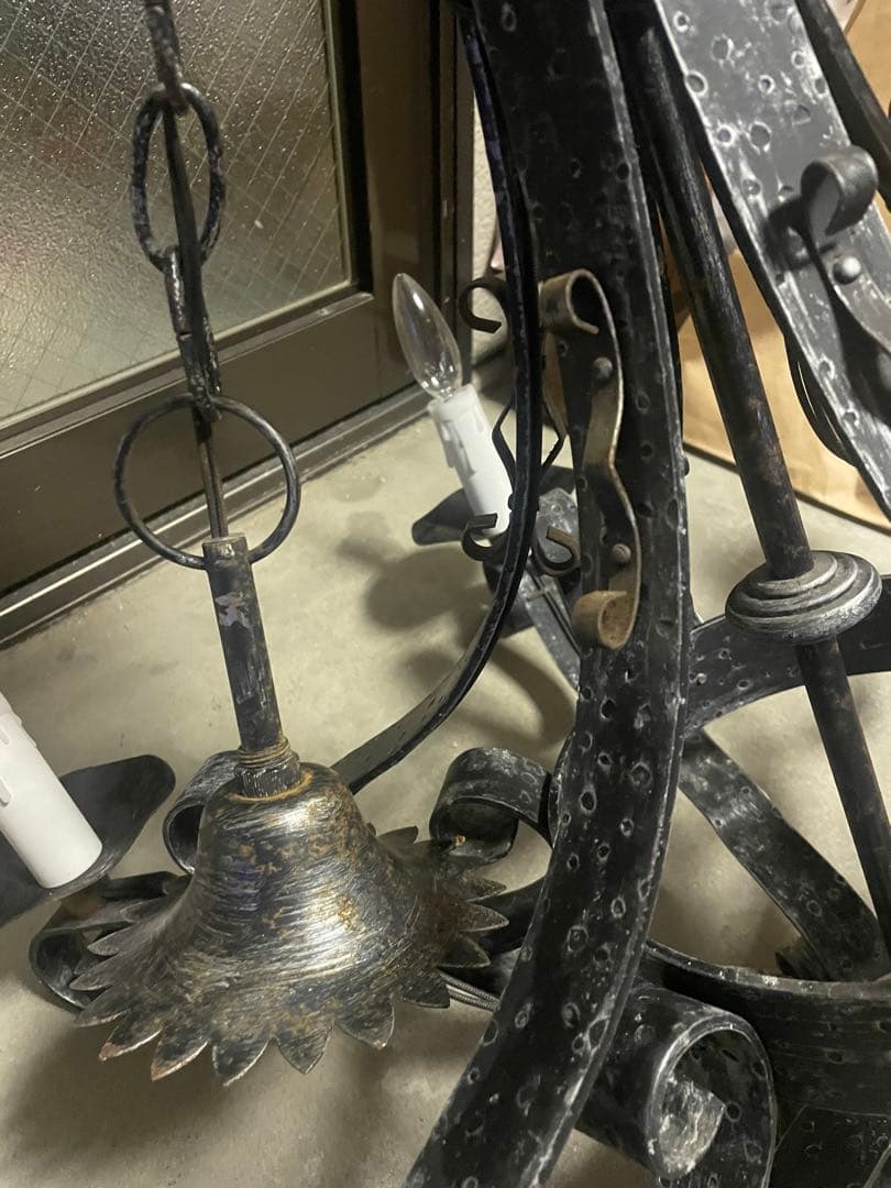 大正ロマン　6灯シャンデリア　アンティーク　燭台風　洋館　レトロ　鉄製　中古品