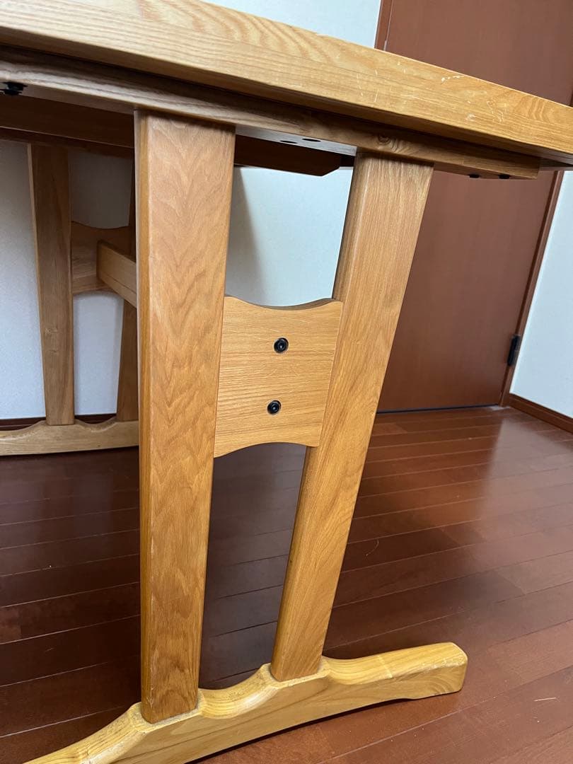 【手渡し愛知県、岐阜県歓迎】貞苅椅子製作所ダイニングテーブル　nagare