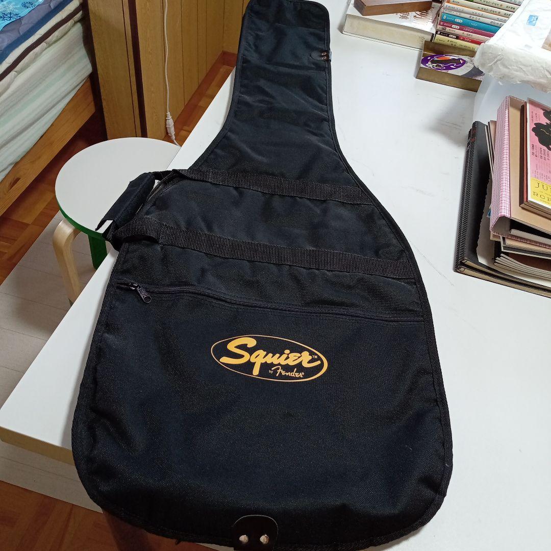 エレキギター　squier　ピンク