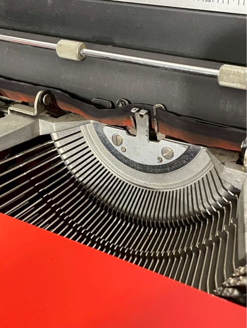 【希少名作】Olivetti Valentine オリベッティ バレンタイン 赤