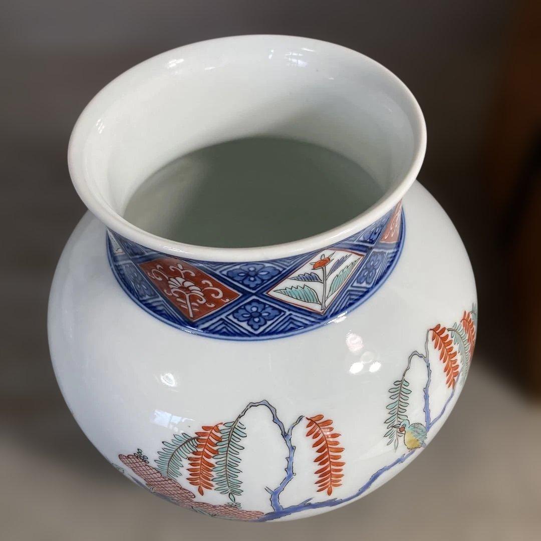 【柿右衛門】赤絵の伝統　日本の名窯　角福　柿右衛門作　錦岩柳小鳥文　花瓶